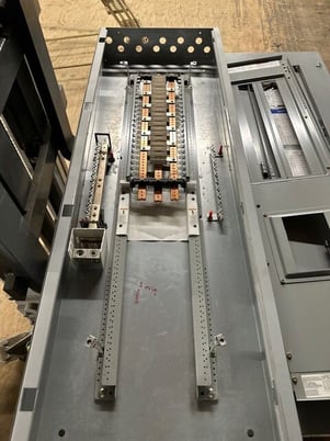 400 Amp. Cutler Hammer, PRL1A, Panelboard, 208Y/120 Volts 3PH 4W Indoor Encl 42 Circuit MCB P473, New - Image 2