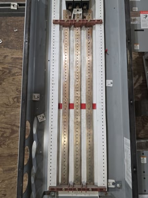 400 Amp. Eaton, PRL3A Pow-R-Line, Panelboard, 480 Volts 3PH 3W MCB HKD 400 Amp Panel 3R Encl - Image 5