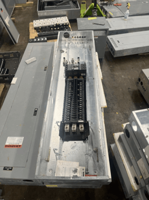 400 Amp. General Electric, AEF3424MBX, Panelboard, 480/277 Volts 3PH 4W Indoor Encl 42Cir MLO SFHA36AT0250 - Image 3