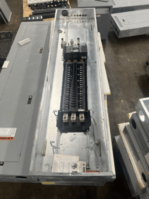 400 Amp. General Electric, AEF3424MBX, Panelboard, 480/277 Volts 3PH 4W Indoor Encl 42Cir MLO SFHA36AT0250 - Image 4