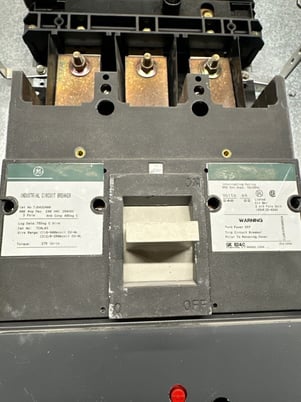 400 Amp. General Electric, AQF3424CBX, Panelboard, 208Y/120 Volts 3PH 4W MCB Indoor Encl 42 Circuitmp P312 - Image 6