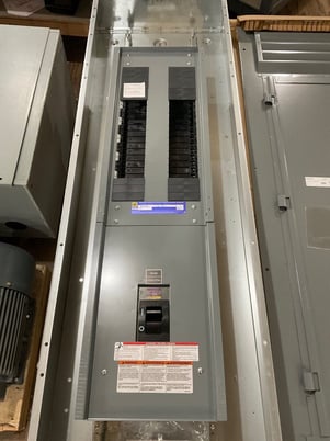 400 Amp. Square D NF, Panelboard, 480/277 Volts 3PH 4W Main LAP36400MB MCB Indoor Encl P670, New - Image 3