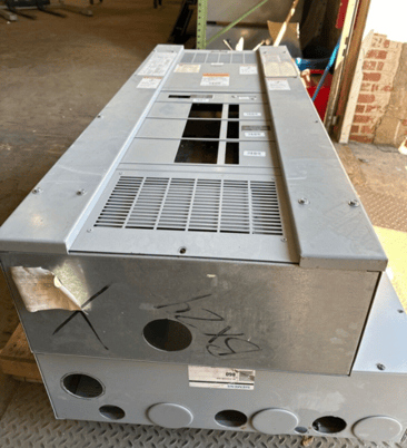 400 Amp. Westinghouse PRL4, Panelboard, 480/277 Volts 3PH 4W Indoor Encl BX2457 MLO 400 Amp P023 - Image 4