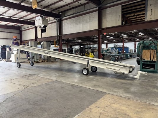 42" wide x 35' long, Bau-Man #194240575/3/60, incline flatbelt in-feed conveyor, 3 HP motor, 2018 - Image 5