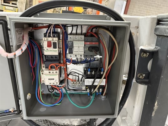 42" wide x 35' long, Bau-Man #194240575/3/60, incline flatbelt in-feed conveyor, 3 HP motor, 2018 - Image 7