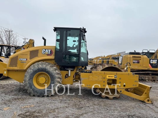 Caterpillar CP56B CAB, Vibratory Single Drum Pad, 910 hours, S/N: P5601225, 2023 - Image 2