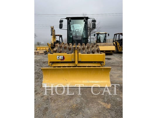 Caterpillar CP56B CAB, Vibratory Single Drum Pad, 910 hours, S/N: P5601225, 2023 - Image 3
