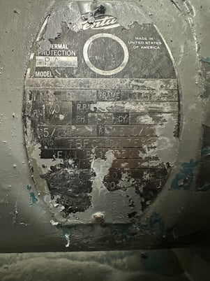 1.5" Adjustable square wheel belt sander with steel side table, 1 HP, emergency stop button - Image 8