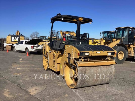 Caterpillar CB10, Compactor, 5329 hours, S/N: P8P00412, 2019 - Image 2
