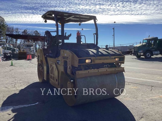 Caterpillar CB10, Compactor, 5329 hours, S/N: P8P00412, 2019 - Image 7