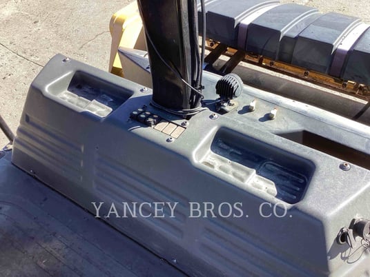 Caterpillar CB10, Compactor, 5329 hours, S/N: P8P00412, 2019 - Image 8