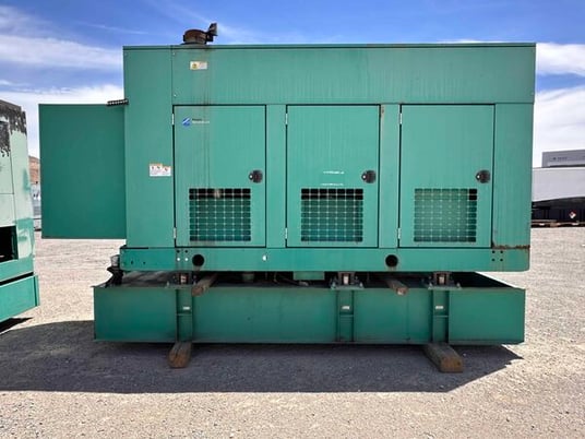 500 KW Cummins #DFEK, diesel generator set, 480 Volts, 2002 - Image 1