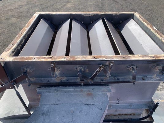 68000 acfm CMI reverse air baghouse, 1008 bags (24 doors x 42 bags), portable - Image 7