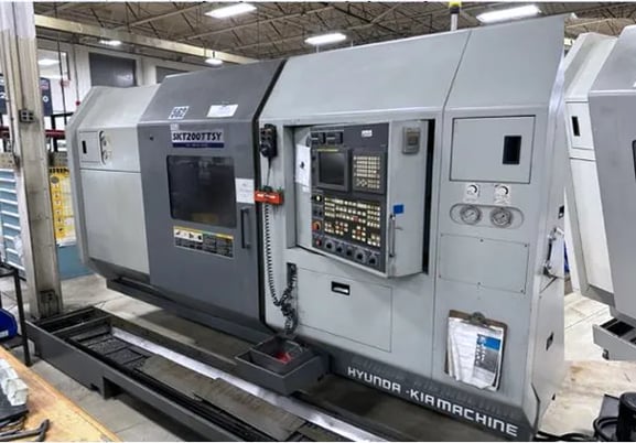 Hyundai Kia #SKT200TTSY, CNC Lathe, 30.7" Swing, 3.1" Bore, 2.5" Bar, 15.4"/11.8" diameter x 36.2" L Turn - Image 1