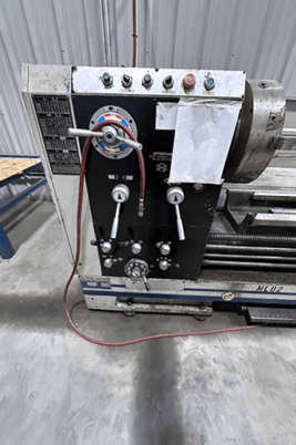 30.7"/42.12" x 118.1" Chu Shing/Acra #HR-780x3000G, Manual Lathe, 6.25" Spindle Bore, 18" width Bed, 2006 - Image 2