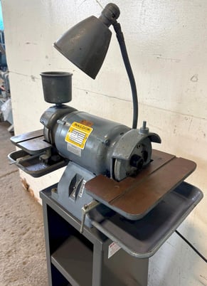 Baldor #500, double end carbide grinder, 6" wheel, 1-1/4" bore, 3/4" shaft, 1/2 HP, 3600 RPM, pedestal base - Image 6