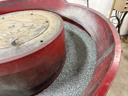 15 cu.ft. Roto-Finish #ER-1516C, vibratory finishing machine, 70" bowl diameter, 53" height, 4" drains - Image 10