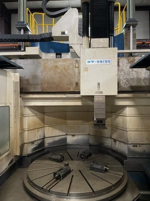 78.7" HNK #NT20/25, high preformance vertical turret lathe, 98.43"sw, 70.87" work height, 200 RPM, Fanuc - Image 4