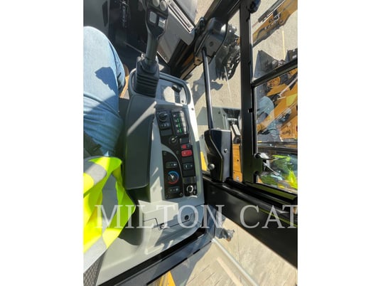 Cat 914, Wheel Loader, 49 hours, S/N: JC301235, 2023 - Image 7