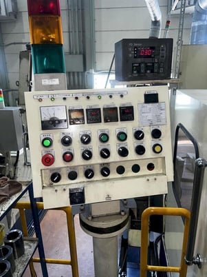 .472" x 5.23" Asahi Sunac #ST-1010, 2 die 2 blow header, 230 PPM, turntable, 2 plane straightener, 2008 - Image 8