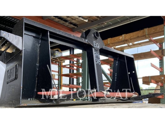 Caterpillar SSL 39" SINGLE BALE SPEAR, S/N: 2321BBS20062, 2023 - Image 2