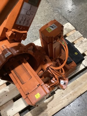 ABB, IRB 2600 M2004, robot w/ IRC5 controls, missing cable set - Image 5