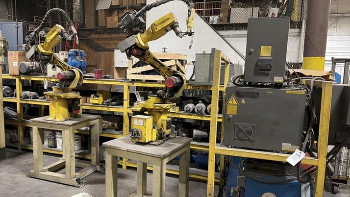 Fanuc, ArcMate 100i, Robotic Welder, 6 axis, 6 kg 13.2 lb. payload, 1368 mm 53.9" reach, Fanuc System R-J3 - Image 2