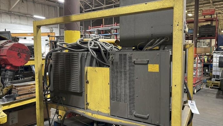 Fanuc, ArcMate 100i, Robotic Welder, 6 axis, 6 kg 13.2 lb. payload, 1368 mm 53.9" reach, Fanuc System R-J3 - Image 5