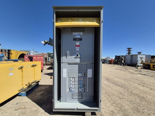 Eaton Cutler-Hammer, power distribution center (PDC), 600 amp main breaker - Image 1