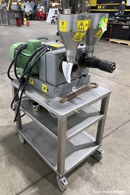 Oil Press Machine #KK40/F, 39" x 20" x 43", S/S, 920 RPM, multi voltage, 2017, AS IS - Image 4