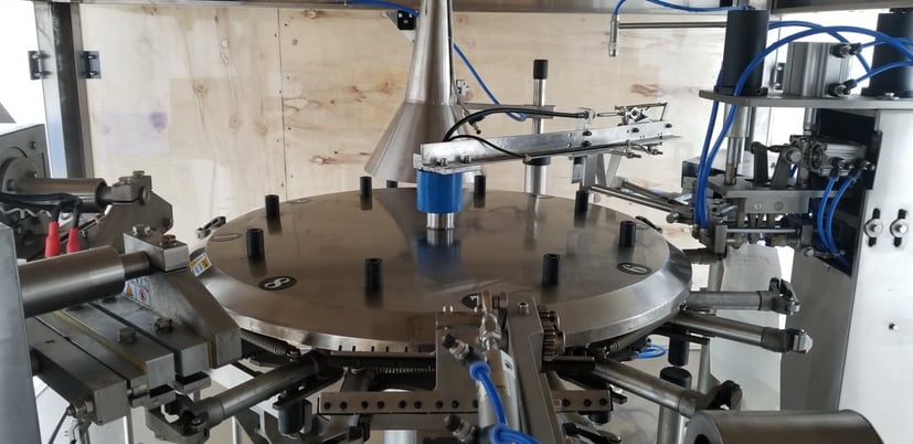 counter clock wise w/Rotary Pouch Bagger & Checkweigher, Kenwei #JW-A14S/GD8-200B, 14-Head, 10-50 BPM - Image 8