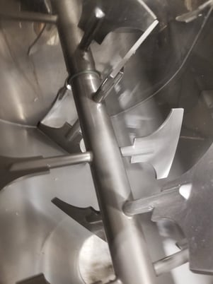 10 cu.ft. Stainless Steel Single Shaft Paddle Blender, 4' L x 3' width x 8' H Dimension, 3.67' Loading - Image 5