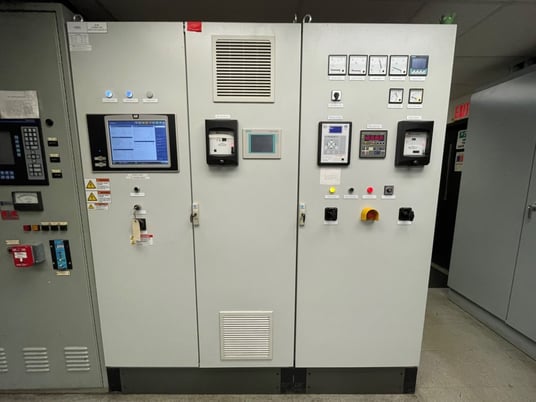 3000 KW Caterpillar #CG260-12, Natural gas generator, continuous, 4160 Volts, 2013 - Image 7