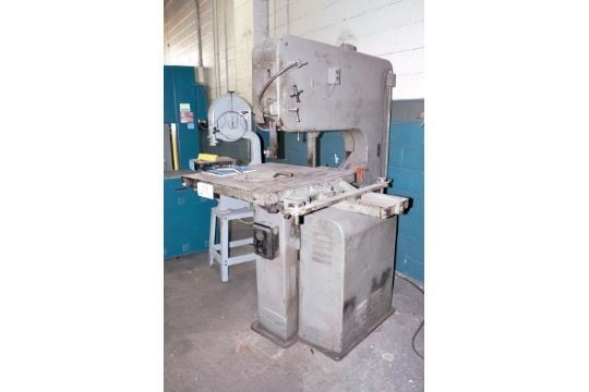36" x 12" DoAll #V36, Vertical Bandsaw, 2 HP, blade welder, tilt table - Image 4