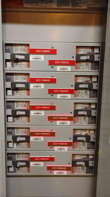 600 Amp. General Electric #42092602MM, Panelboard, (10) 30 Amps Breakers, 3 Phase, 3-Wire, 480 V - Image 3