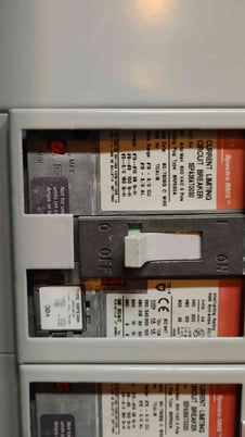 600 Amp. General Electric #42092602MM, Panelboard, (10) 30 Amps Breakers, 3 Phase, 3-Wire, 480 V - Image 4