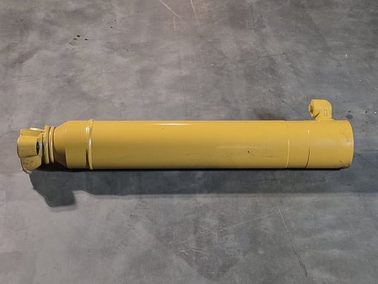 Caterpillar #262-1929, cylinder assembly, new surplus - Image 1