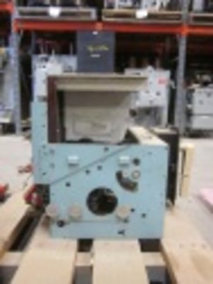 2000 Amps, Federal Pacific, 50H-2, manually operated, drawout, #AB2974 - Image 4