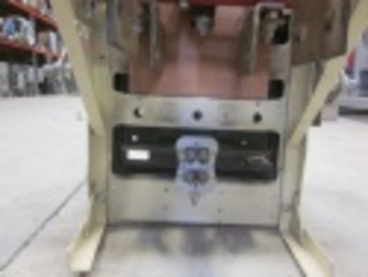 600 Amps, General Electric, AKU-2A-25-1, manually operated, drawout, #AB3762 - Image 6