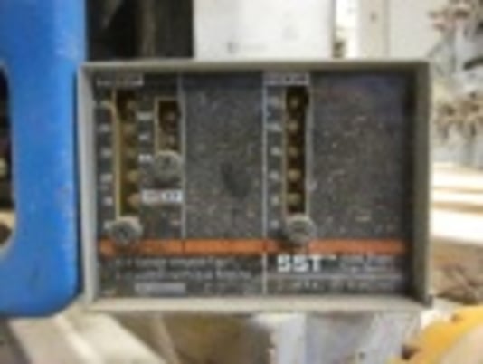 600 Amps, General Electric, AK-5A-25-M, manually operated, drawout, #AB3192 - Image 1