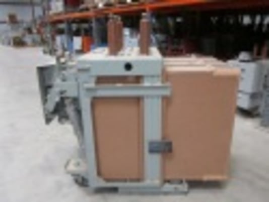 1200 Amps, General Electric, AM-13.8-500-5HB, electrically operated, drawout, #AB3051 - Image 4