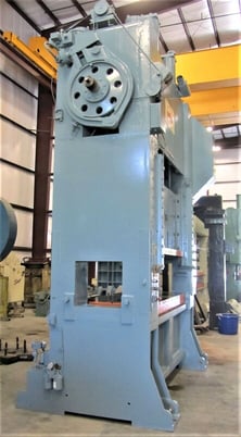200 Ton, Federal #S2, 3" stroke, 29.5" Shut Height, 72" x36" bed, 50-170 SPM, 1985, reconditioned, video - Image 2