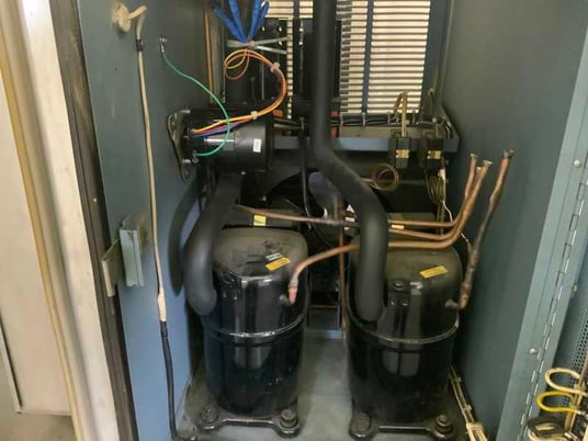 19-1/4" width x 22" H x 20-1/4" L Tenney oven, 350&deg;, 8" x 6" viewing window, 110/220 V. - Image 6