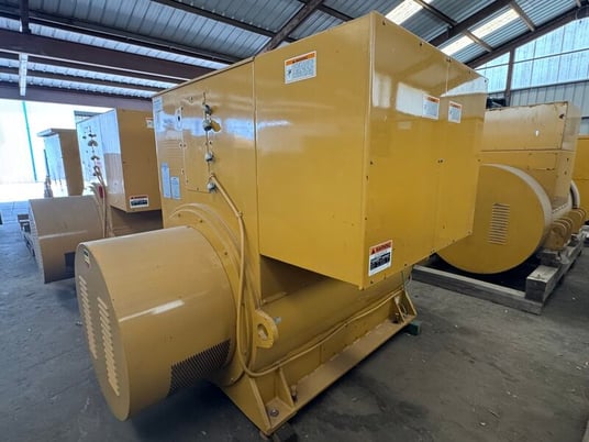 2000 KW, 1800 RPM, Caterpillar #SR-4HV, generator end, 7200/12470 Volts, 3-phase, sound attenuated enclosure - Image 4