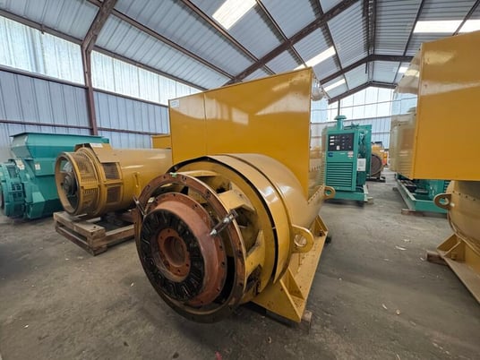 2000 KW, 1800 RPM, Caterpillar #SR-4HV, generator end, 7200/12470 Volts, 3-phase, sound attenuated enclosure - Image 6
