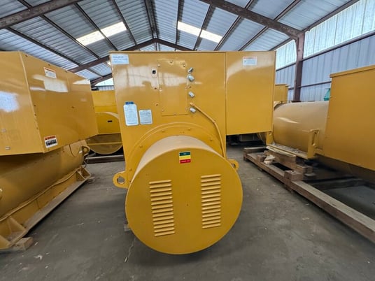2000 KW, 1800 RPM, Caterpillar #SR-4HV, generator end, 7200/12470 Volts, 3-phase, sound attenuated enclosure - Image 7