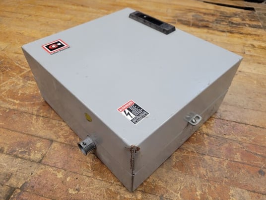 Cutler-Hammer, ECL04C1AAA, Latched AC Lighting Contactor, Enclosure Type 1, A202K1CAM - Image 1