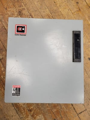 Cutler-Hammer, ECL04C1AAA, Latched AC Lighting Contactor, Enclosure Type 1, A202K1CAM - Image 2