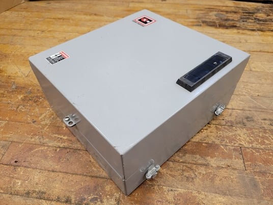 Cutler-Hammer, ECL04C1AAA, Latched AC Lighting Contactor, Enclosure Type 1, A202K1CAM - Image 6