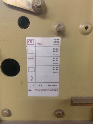 1250 Amps, ABB, F1B, 600 Volts 35kA @ 690 Volts Drawout Breaker W/ Shunt - Image 3